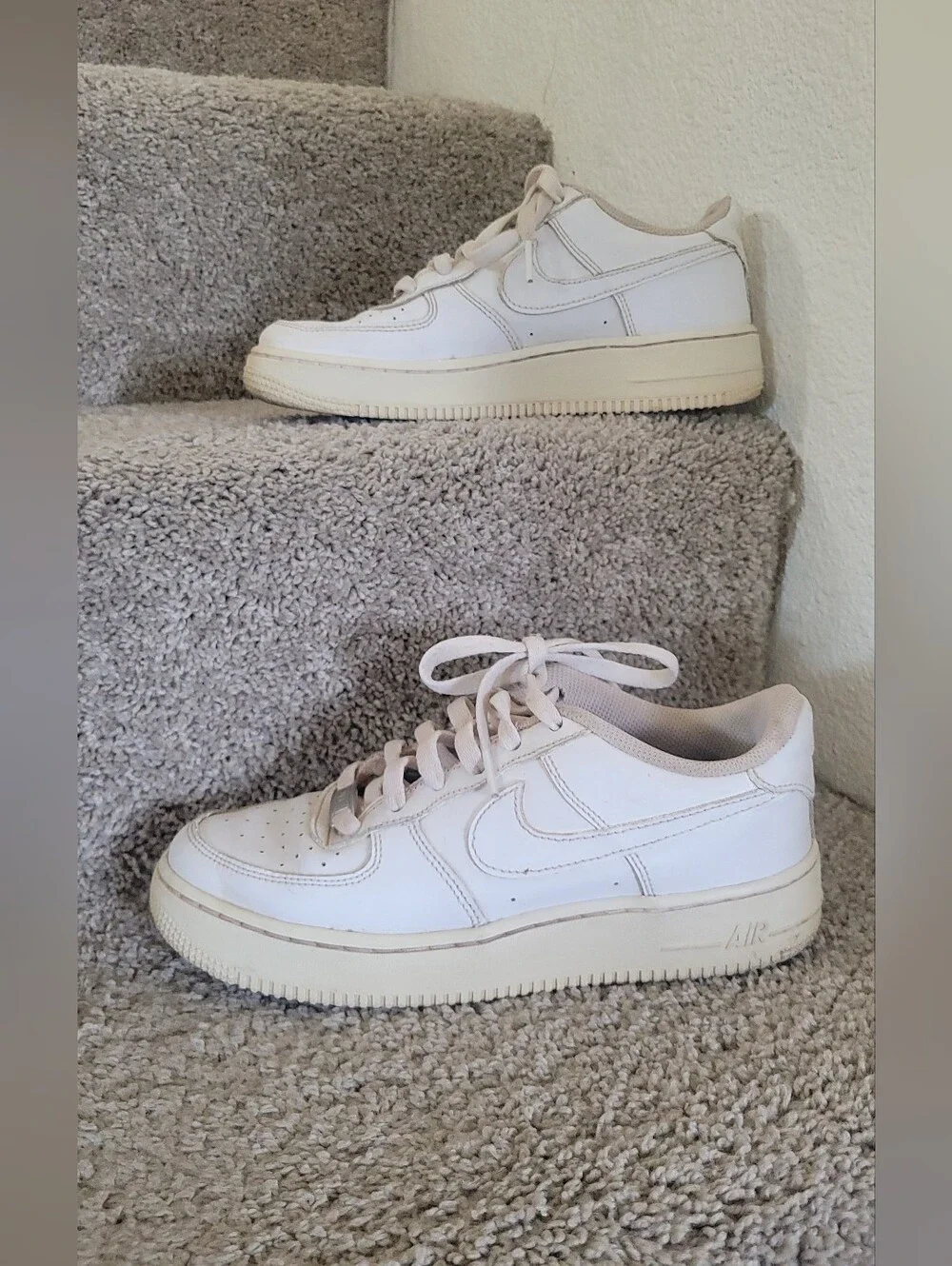Nike  Air Force 1 '07 white leather sneakers Size 6Y